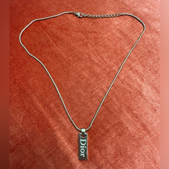 Dior necklace - Picture 8 of 11